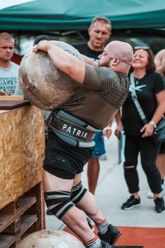 STRONGMAN GAMES